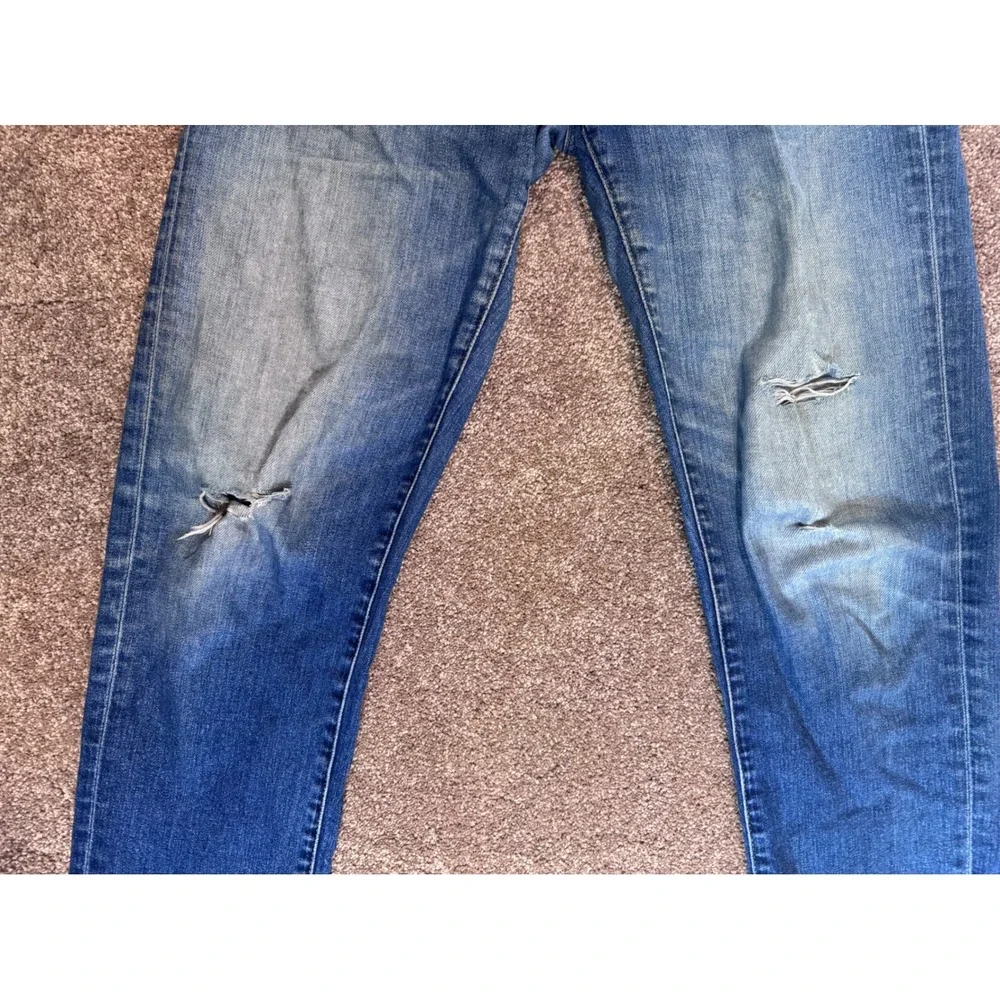 American Eagle Outfitters some wear